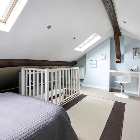 Appartement Paris - Cosy Duplex Pres Des Champs Elysees Neuilly-sur-Seine
